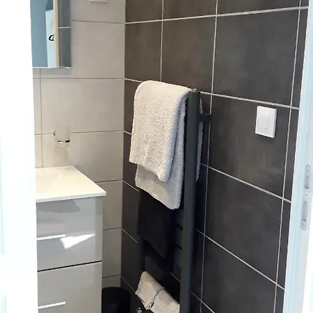 Гостевой дом Chez Madgi Et Jean-mi Froncles