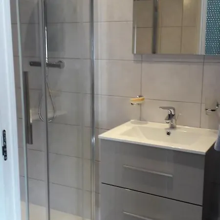 Chez Madgi Et Jean-mi Гостевой дом Froncles