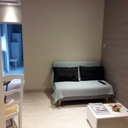 Гостевой дом Chez Madgi Et Jean-mi 3*