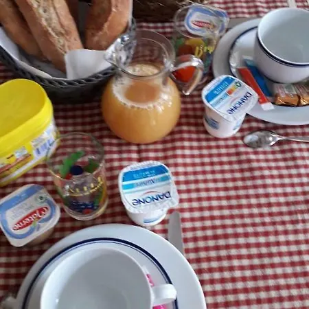 Chez Madgi Et Jean-mi Froncles